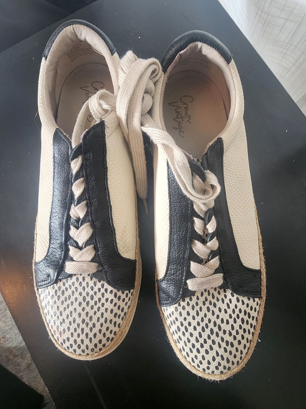 Crown Vintage Men's Beige & Black Casual Sneakers